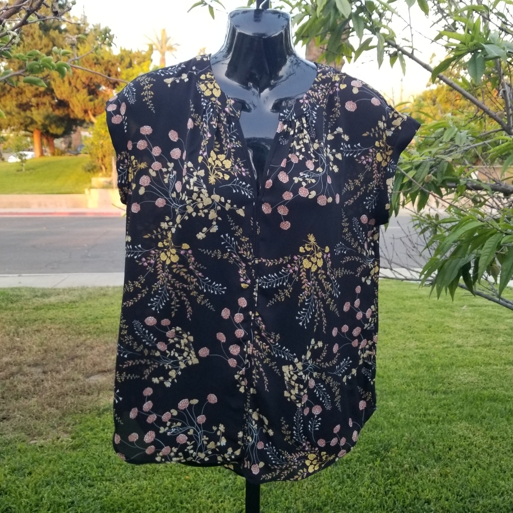 Philosophy Republic Black Floral Print Blouse